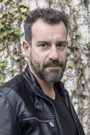 Photo of actor Gustavo Saffores