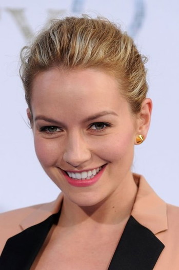 Photo of actress Becki Newton