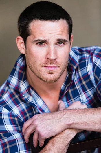 Photo of actor Zach Scheerer