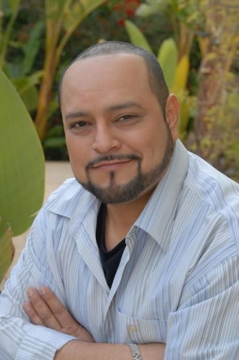 Photo of actor Rolando Molina