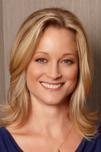 Photo of actress Teri Polo