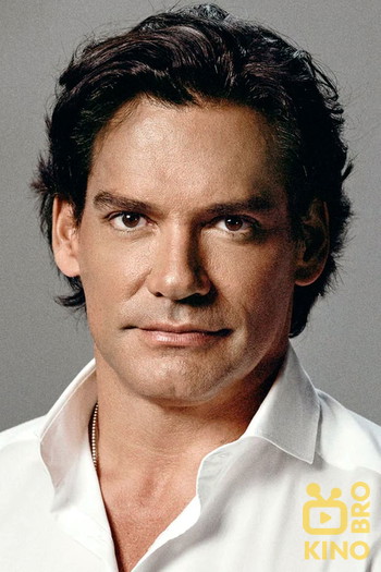 Photo of actor Cristián de la Fuente