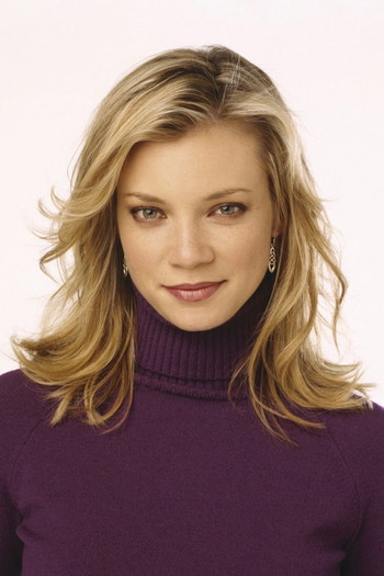 Photo of actress Amy Smart