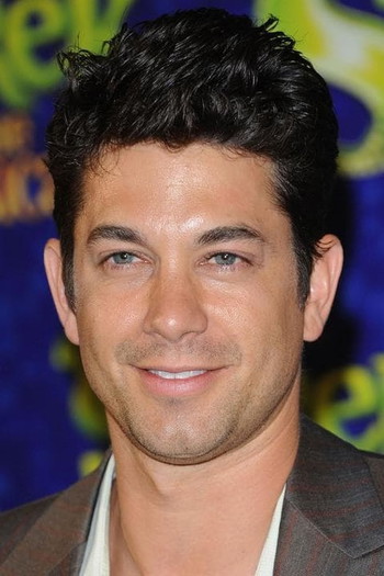 Photo of actor Adam Garcia