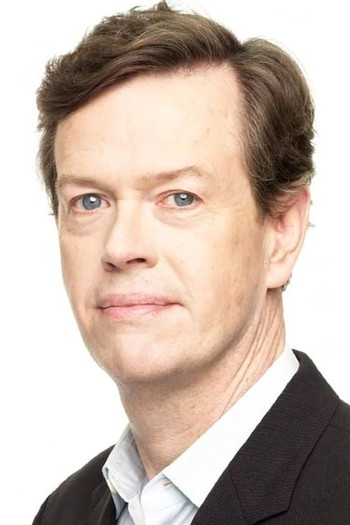 Photo of actor Dylan Baker