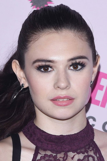 Photo of actress Nicole Maines