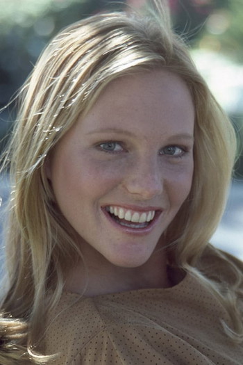 Photo of actress Amy Steel