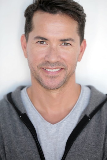 Photo of actor Eric Dean