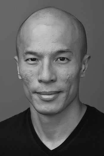 Photo of actor Lim Yu-Beng