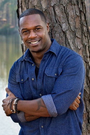 Photo of actor Jermaine Rivers