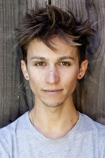 Photo of actor Tye Olson