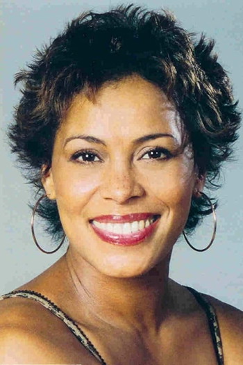 Photo of actress Stephanie Biddle