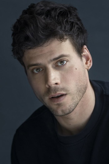 Photo of actor François Arnaud