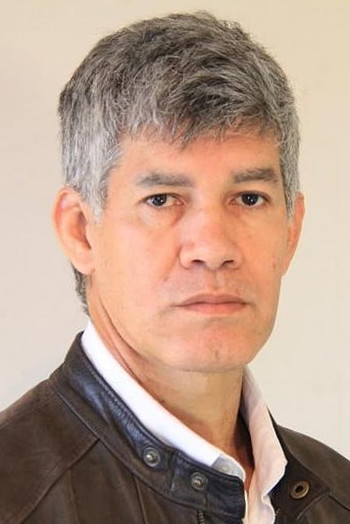 Photo of actor Jorge Román