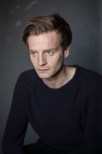 Photo of actor Andrew Gower