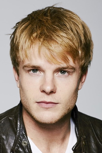 Photo of actor Graham Rogers