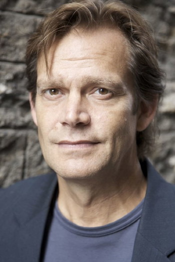 Photo of actor Mark Benninghoffen