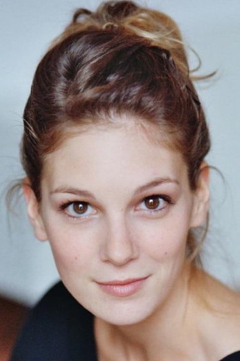 Photo of actress Emilie Piponnier