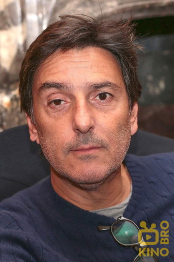 Photo of actor Yvan Attal