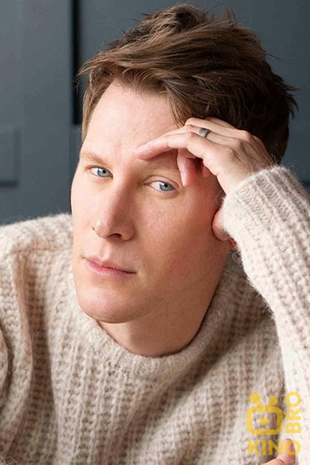 Photo of actor Dustin Lance Black