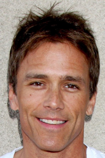 Photo of actor Scott Reeves