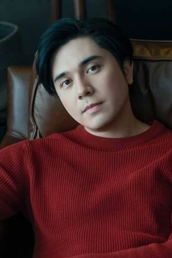 Photo of actor Paulo Avelino