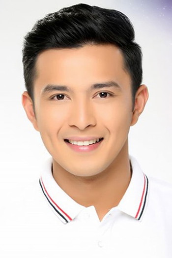 Photo of actor Alex Castro