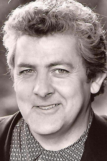 Photo of actor Peter Wight