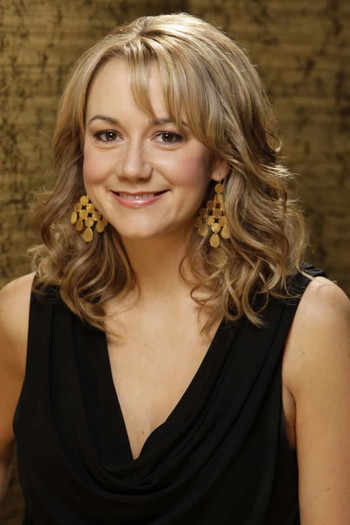 Photo of actress Megyn Price