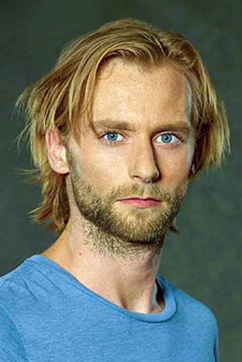 Photo of actor Joe Anderson