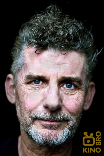 Photo of actor John Buijsman