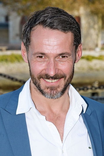 Photo of actor Julien Boisselier