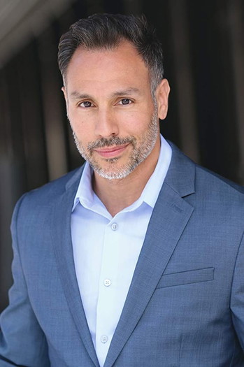 Photo of actor Rob Figueroa