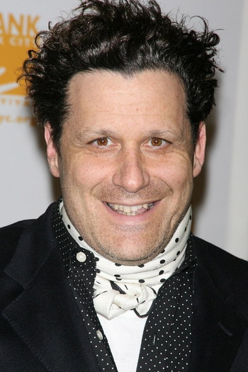 Photo of actor Isaac Mizrahi