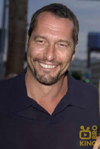 Photo of actor Ken Kirzinger