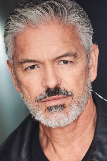 Photo of actor Alejandro De Hoyos