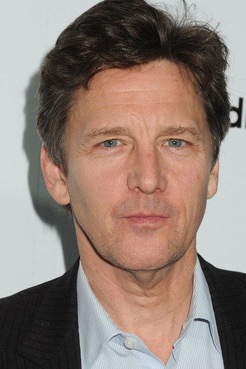 Photo of actor Andrew McCarthy