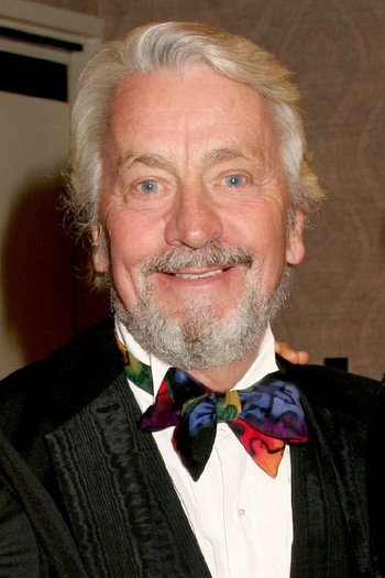 Photo of actor Peter Dennis