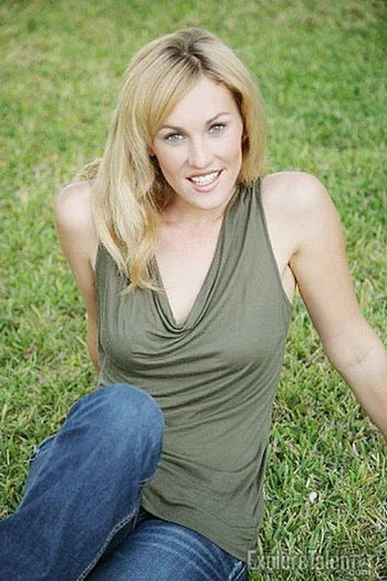 Photo of actress Aurelia Riley