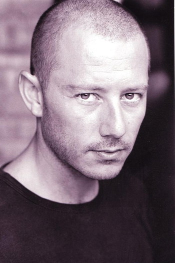 Photo of actor Darren Morfitt