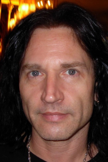 Photo of actor Eric Singer