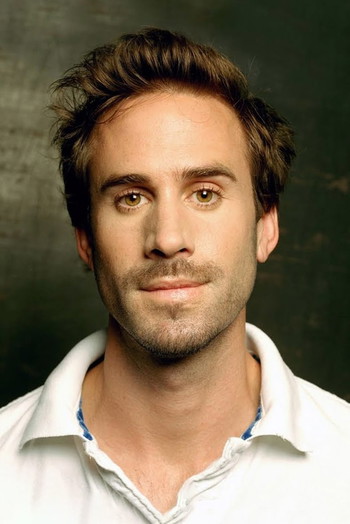 Photo of actor Joseph Fiennes