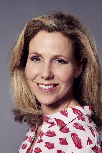 Photo of actress Sally Phillips