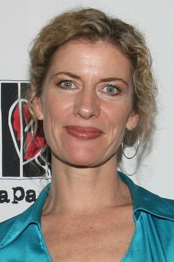 Photo of actress Lisa Owen