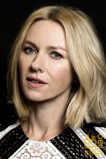 Photo of actress Naomi Watts