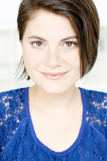 Photo of actress Julianne Côté