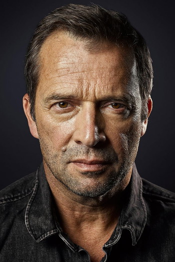 Photo of actor James Purefoy