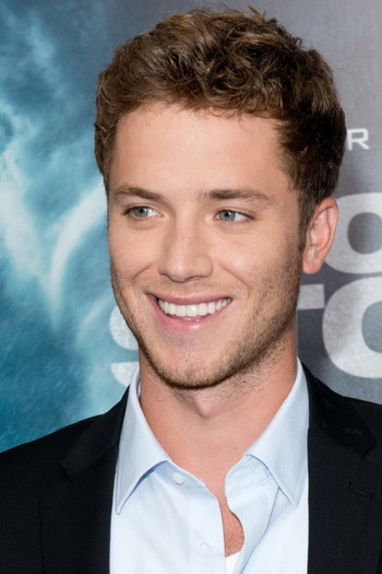 Photo of actor Jeremy Sumpter