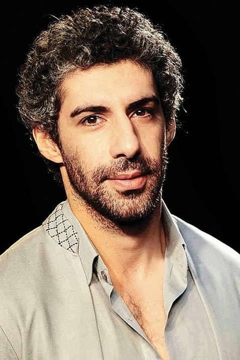 Photo of actor Jim Sarbh