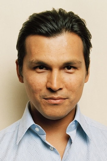 Photo of actor Adam Beach